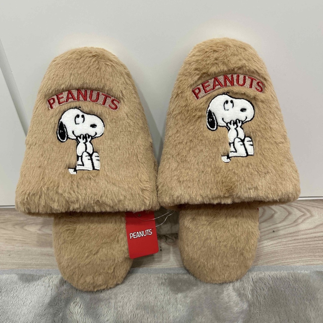 SNOOPY(スヌーピー)の未使用　スヌーピー  ルームシューズ エンタメ/ホビーのおもちゃ/ぬいぐるみ(キャラクターグッズ)の商品写真