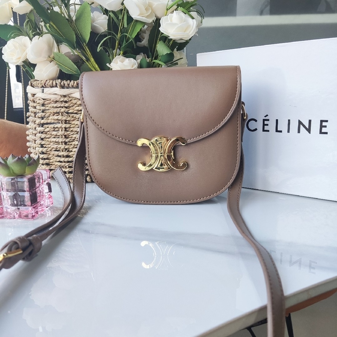 美品 celine セリーヌ 人気バッグ  未使用