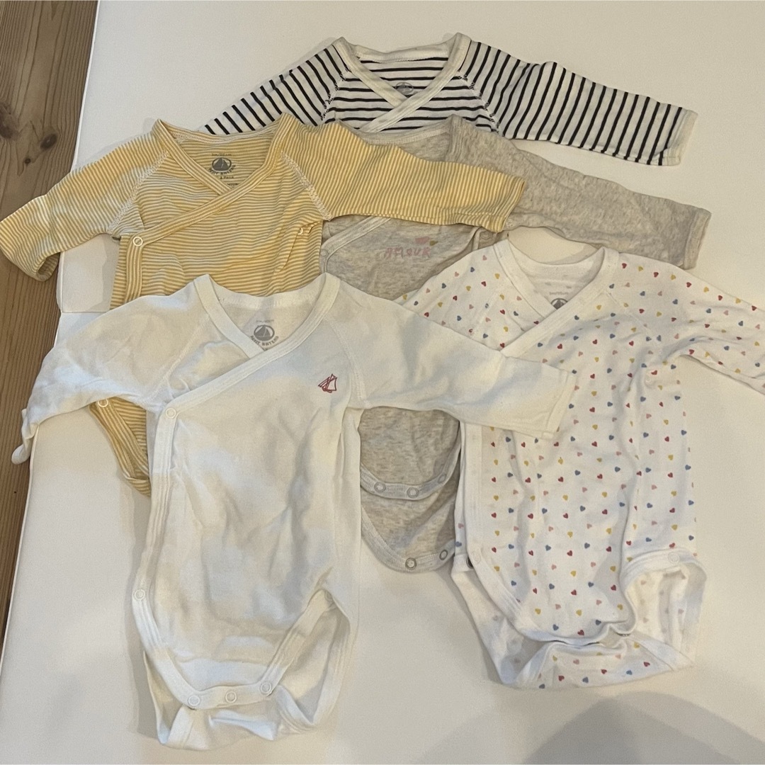 PETIT BATEAU(プチバトー)の３枚→５枚　プチバトー　長袖合わせボディ　3m 60センチ　5枚セット キッズ/ベビー/マタニティのベビー服(~85cm)(肌着/下着)の商品写真