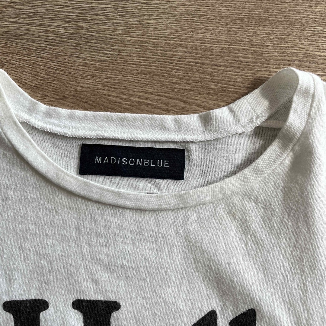 MADISONBLUE(マディソンブルー)のユナイテッドアローズ　＜MADISON BLUE＞HELLO ロゴ Tシャツ レディースのトップス(Tシャツ(半袖/袖なし))の商品写真