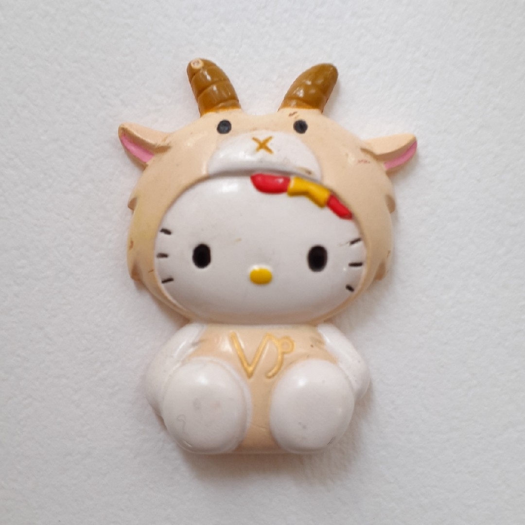 ハローキティ - サンリオ キティちゃん 星座マグネット 山羊座の ハローキティ - サンリオ キティちゃん 星座マグネット 山羊座の