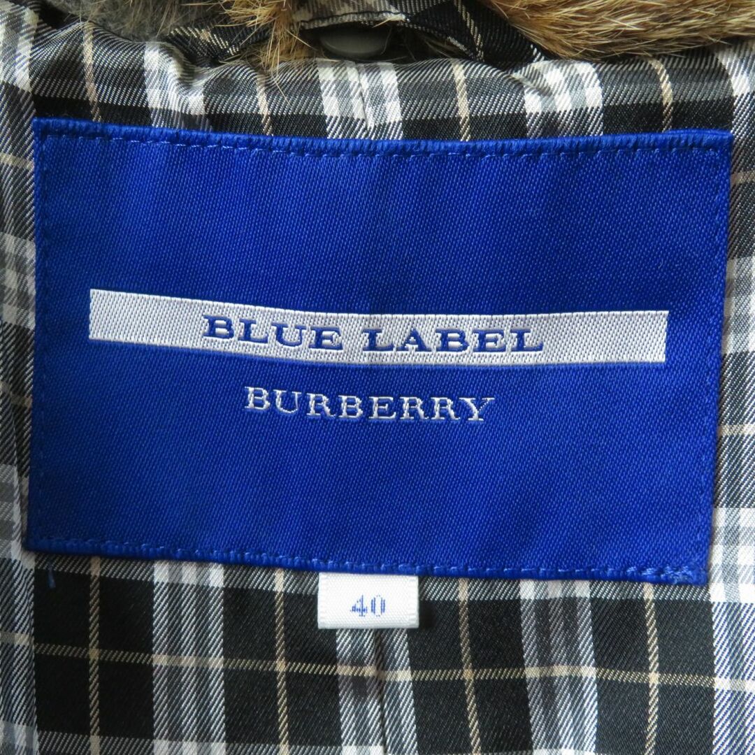 BURBERRY BLUE LABEL(バーバリーブルーレーベル)の美品☆正規品 BURBERRY BLUE LABEL バーバリー ブルーレーベル E1B28-899-07 襟元ラビットファー・ベルト付 ウールコート グレー 40 レディースのジャケット/アウター(ロングコート)の商品写真