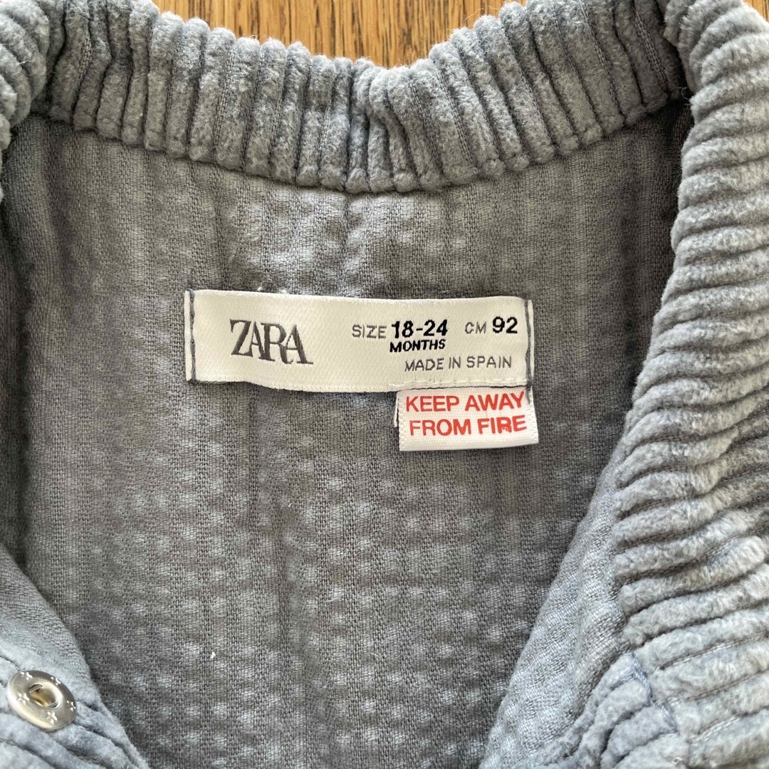 ZARA KIDS(ザラキッズ)のZARA スエード ワンピース アウター 90 キッズ/ベビー/マタニティのキッズ服女の子用(90cm~)(ワンピース)の商品写真