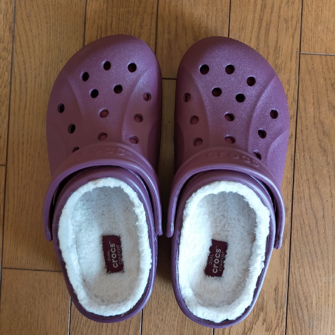crocs(クロックス)のクロックス　冬仕様　ボアサンダル　24cm レディースの靴/シューズ(サンダル)の商品写真