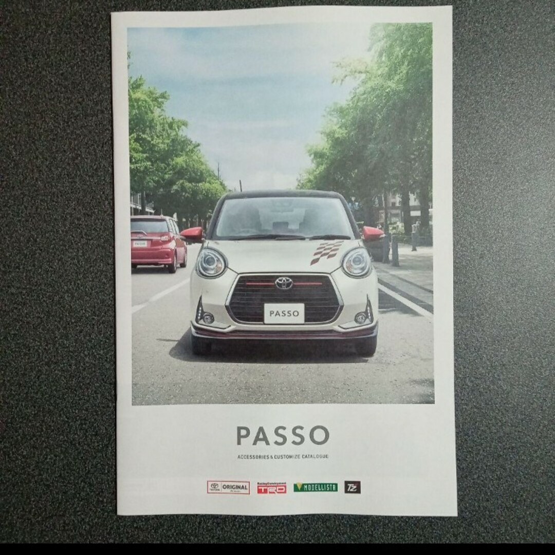 【カタログ】　　　　　　　PASSO トヨタパッソ 自動車/バイクの自動車(カタログ/マニュアル)の商品写真