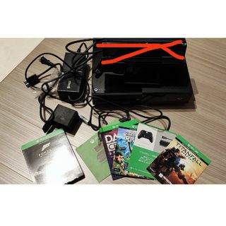 X box One 本体 ソフト付き 値引きあり。