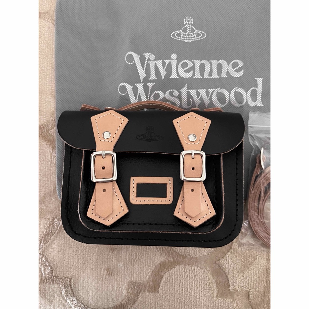 Vivienne Westwood(ヴィヴィアンウエストウッド)のVivienne Westwood ハードレザー横型ショルダーバッグS レディースのバッグ(ショルダーバッグ)の商品写真