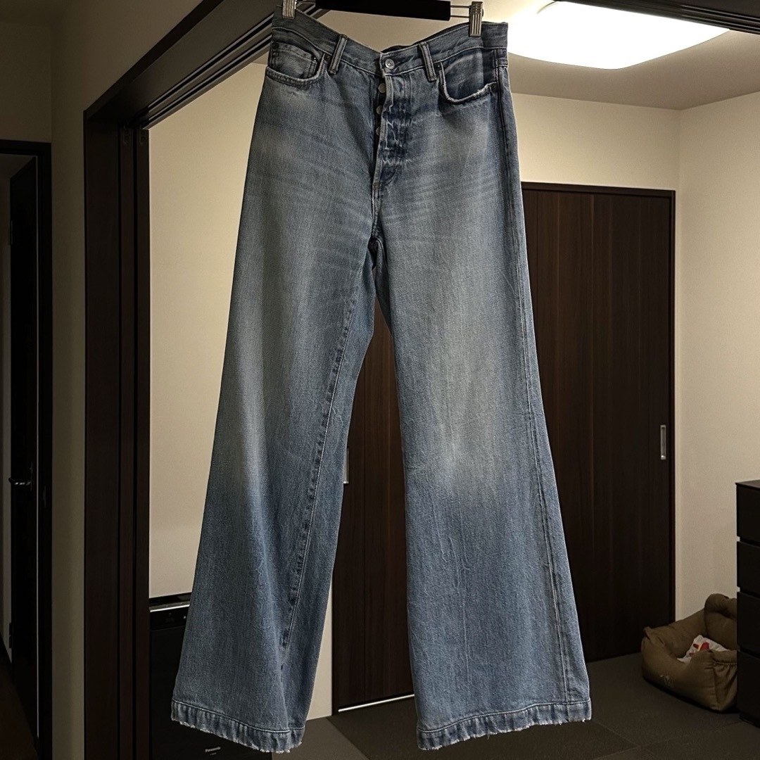 acnestudious flare jeansのサムネイル