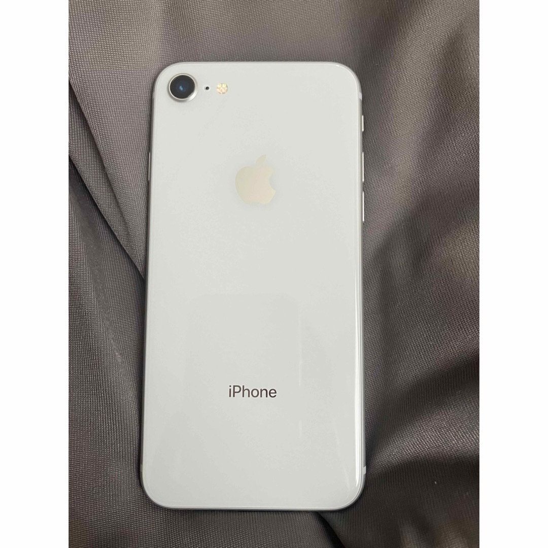 iPhone(アイフォーン)のiPhone8 64GB スマホ/家電/カメラのスマートフォン/携帯電話(スマートフォン本体)の商品写真