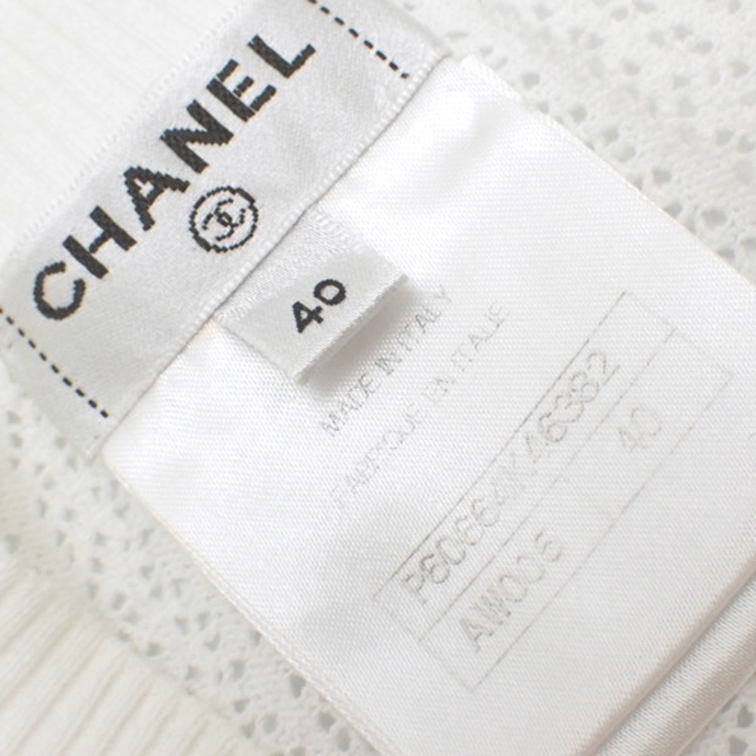 CHANEL(シャネル)のCHANEL(シャネル) バックロゴ 半袖ニット トップス アパレル ファッション 40 コットン ポリアミド ホワイト白シロ レディース 40803000996【中古】【アラモード】 レディースのトップス(Tシャツ(半袖/袖なし))の商品写真