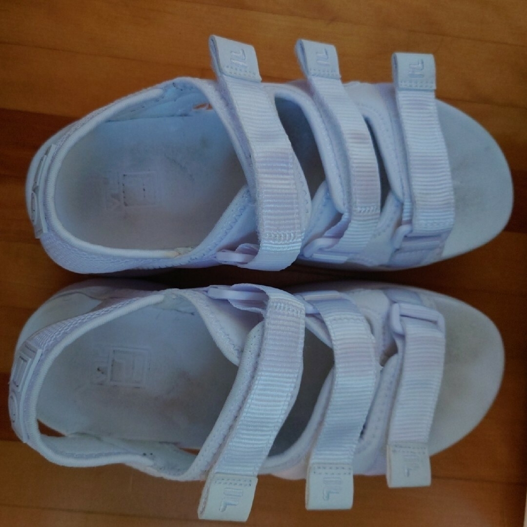 BE:FIRST FILA サンダル 24cm ホワイト レディースの靴/シューズ(サンダル)の商品写真