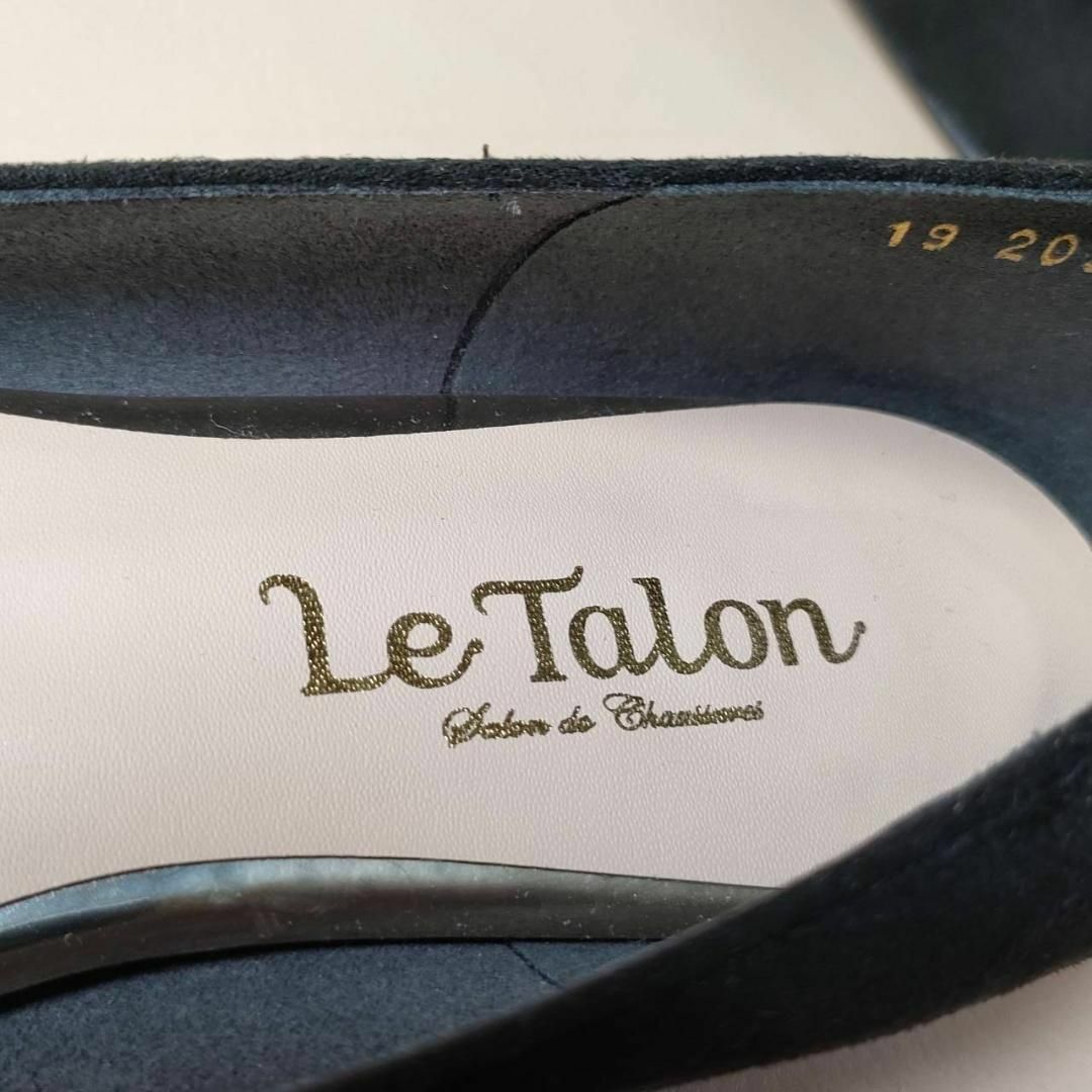 Le Talon(ルタロン)のルタロン ローヒール ブラック スクウェア―バックル スウェード22.5cm レディースの靴/シューズ(ハイヒール/パンプス)の商品写真