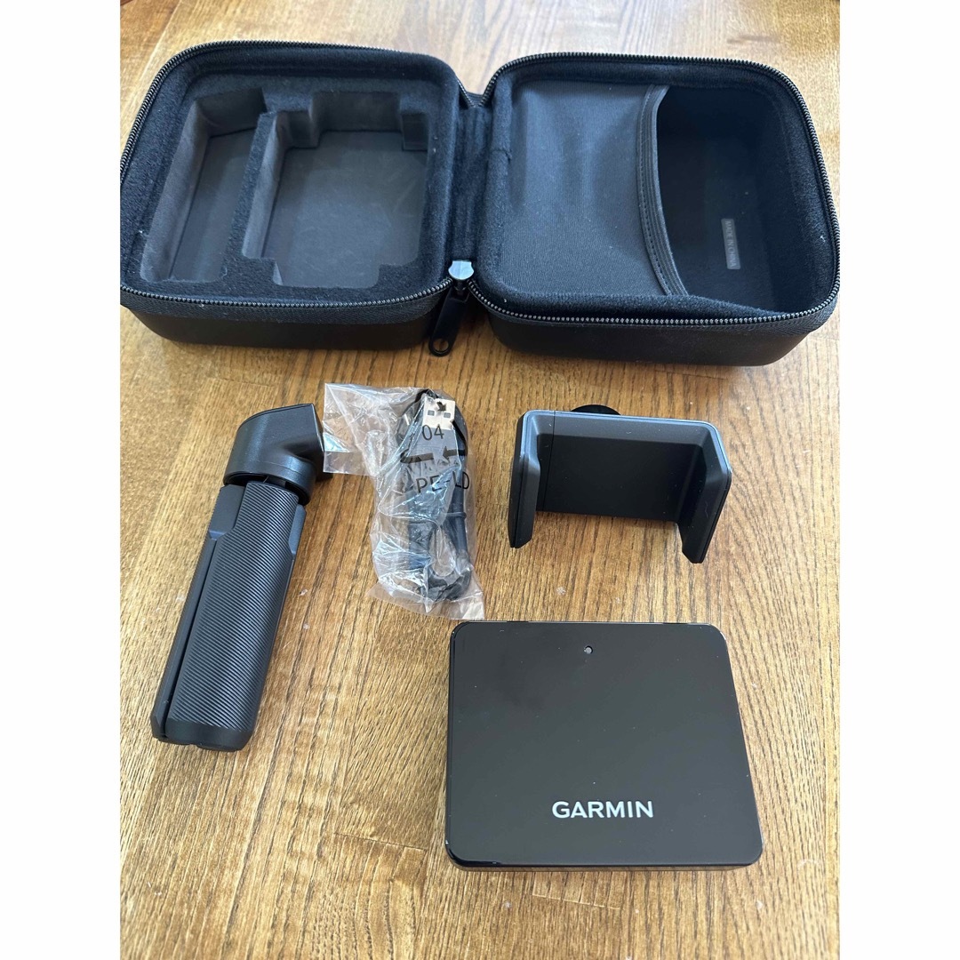 GARMIN(ガーミン)のGARMIN ポータブル弾道測定器 Approach R10 美品 チケットのスポーツ(ゴルフ)の商品写真