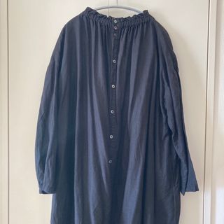 ネストローブ(nest Robe)のネストローブ  シャーリングネックワンピース　ブラック(ロングワンピース/マキシワンピース)