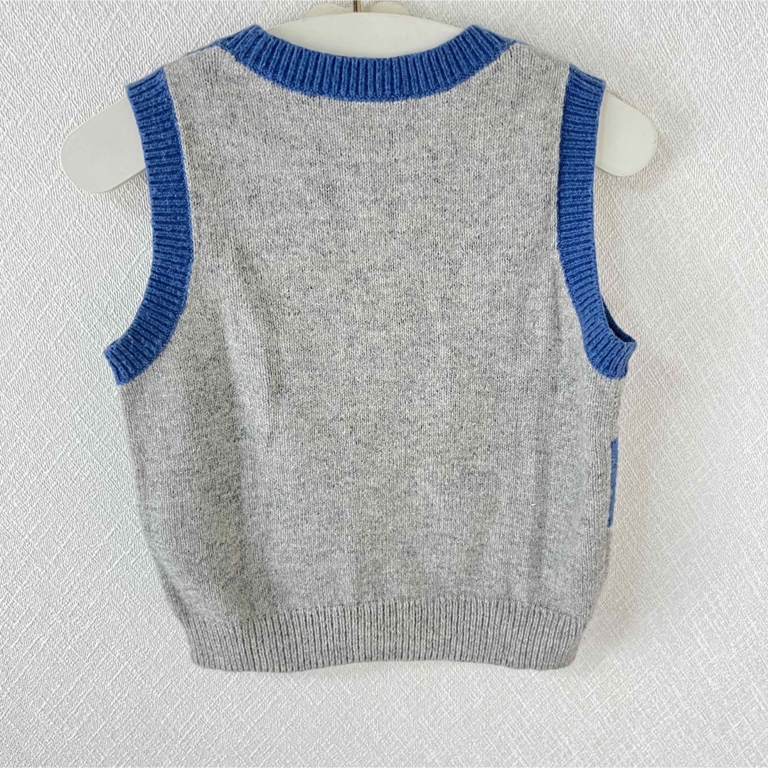 familiar(ファミリア)のleo様専用　familiar ファミちゃん　ニットベスト　90 キッズ/ベビー/マタニティのキッズ服男の子用(90cm~)(ニット)の商品写真