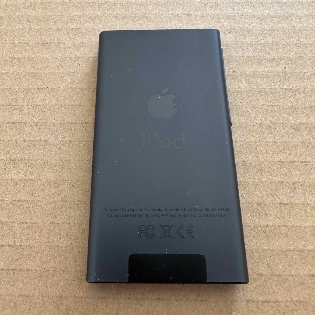 Apple(アップル)のApple iPod nano 第7世代 16GB MD481J 本体のみ スマホ/家電/カメラのオーディオ機器(ポータブルプレーヤー)の商品写真