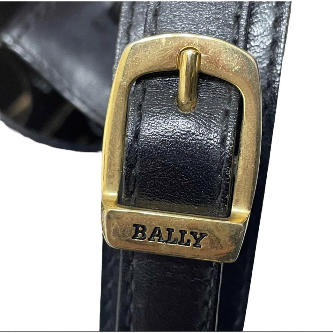 Bally(バリー)のBALLY ショルダーバッグ　本革　OLD ゴールド金具　ヴィンテージ　バケツ型 レディースのバッグ(ショルダーバッグ)の商品写真