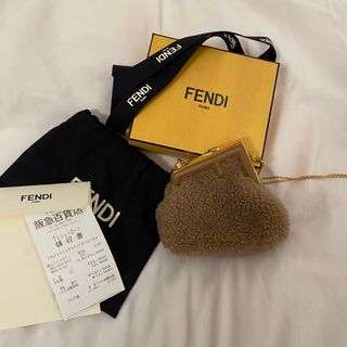 フェンディ(FENDI)の FENDI ナノフェンディ ファースト チャーム シアリング ブラウン(ショルダーバッグ)