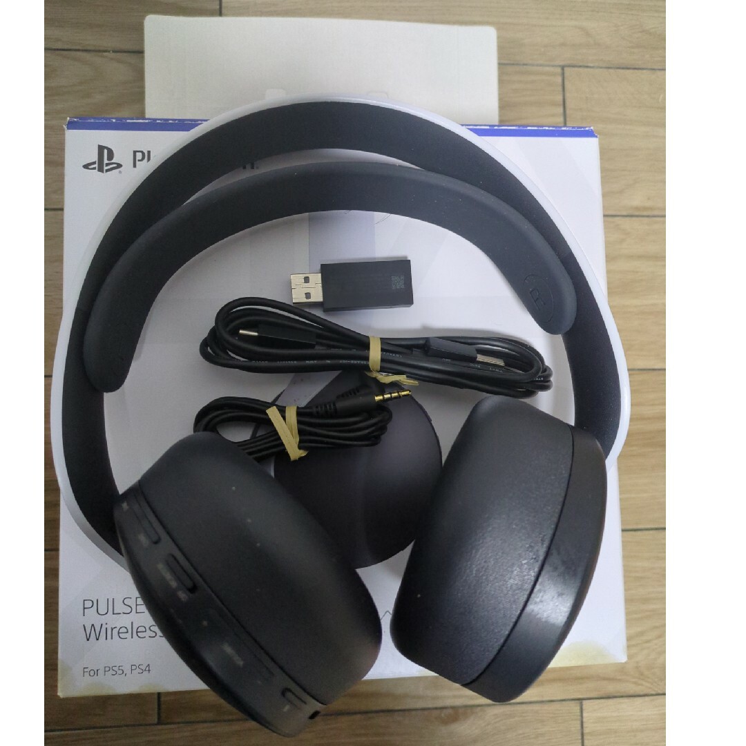 PlayStation(プレイステーション)のPS5用ワイヤレスヘッドホン　美品 スマホ/家電/カメラのオーディオ機器(ヘッドフォン/イヤフォン)の商品写真