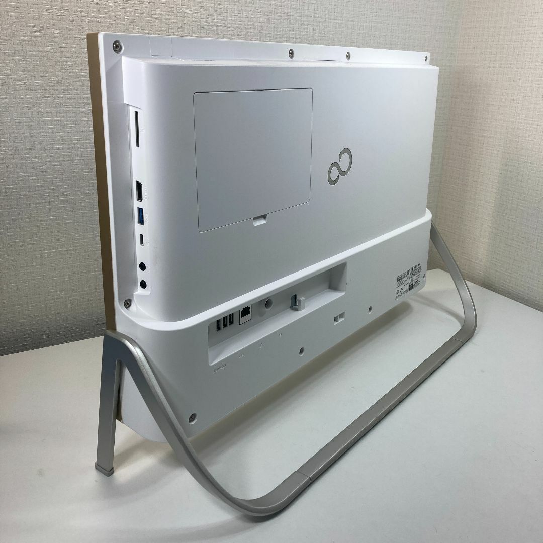 Fujitsu ESPRIMO 液晶一体型 パソコン（P42）