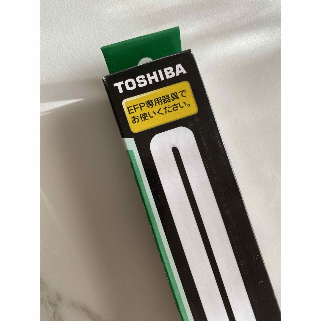 東芝(トウシバ)のTOSHIBA ネオコンパクト コンパクト蛍光ランプ EFP20EN インテリア/住まい/日用品のライト/照明/LED(蛍光灯/電球)の商品写真