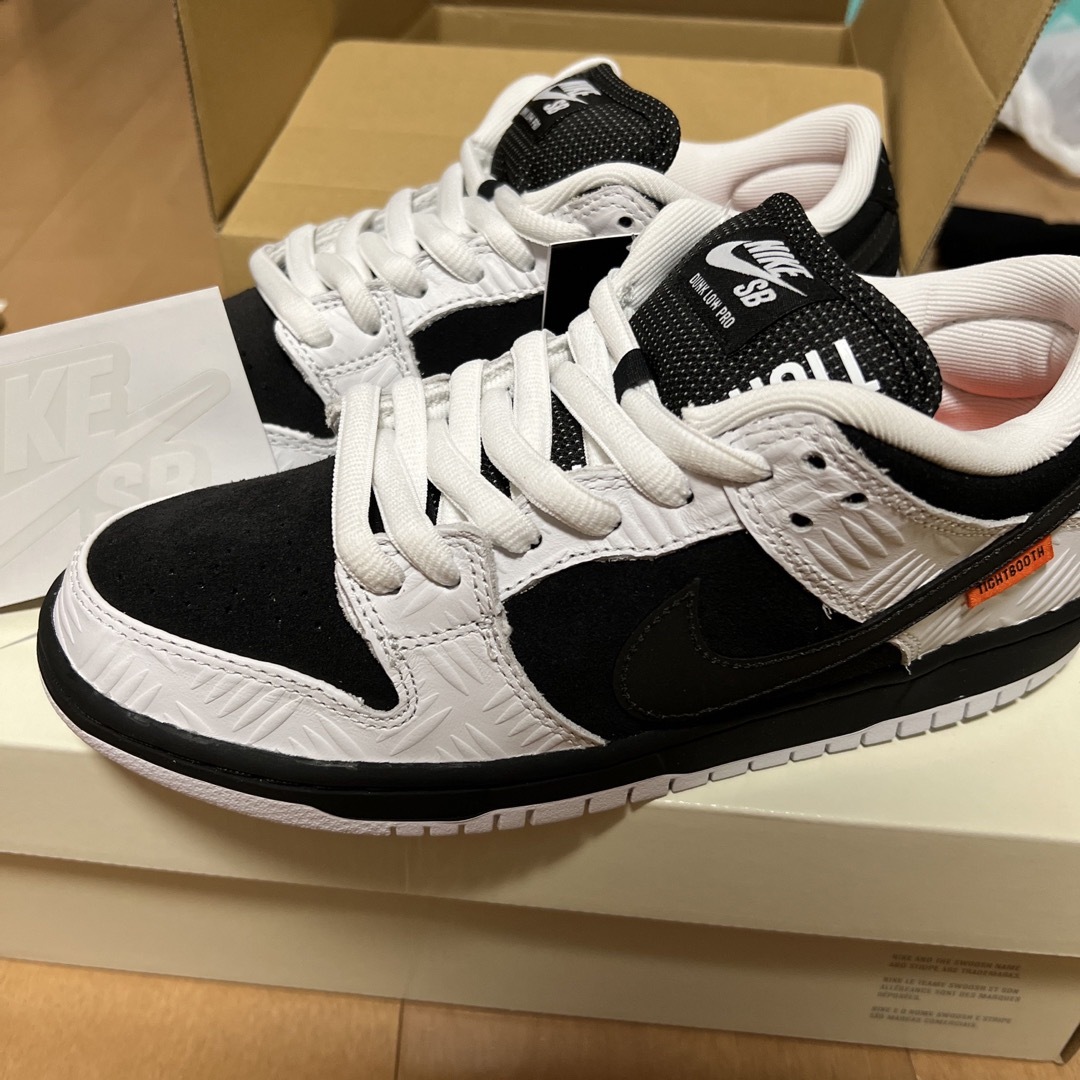 TIGHTBOOTH × NIKE SB DUNK LOW 25.0cm メンズの靴/シューズ(スニーカー)の商品写真