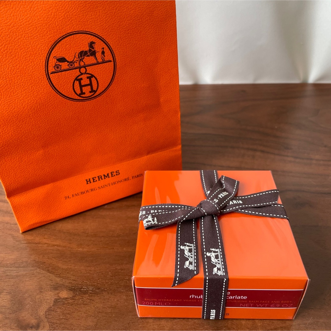 Hermes(エルメス)の新品 未使用 ラッピング ⭐︎ HERMES フェイス＆ボディクリーム コスメ/美容のボディケア(ボディクリーム)の商品写真