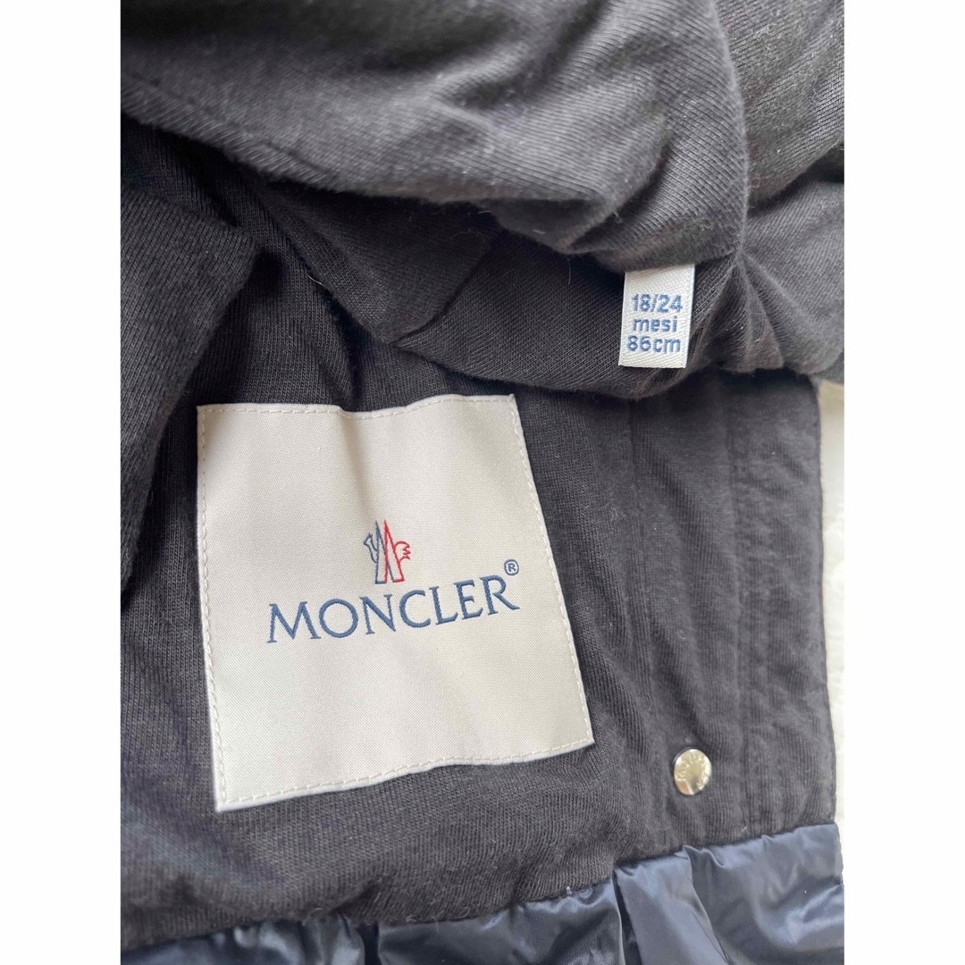 MONCLER(モンクレール)の値下げ中【美品】サイズ86 モンクレール　キッズ　ベビー　ダウン　ライトダウン キッズ/ベビー/マタニティのベビー服(~85cm)(ジャケット/コート)の商品写真