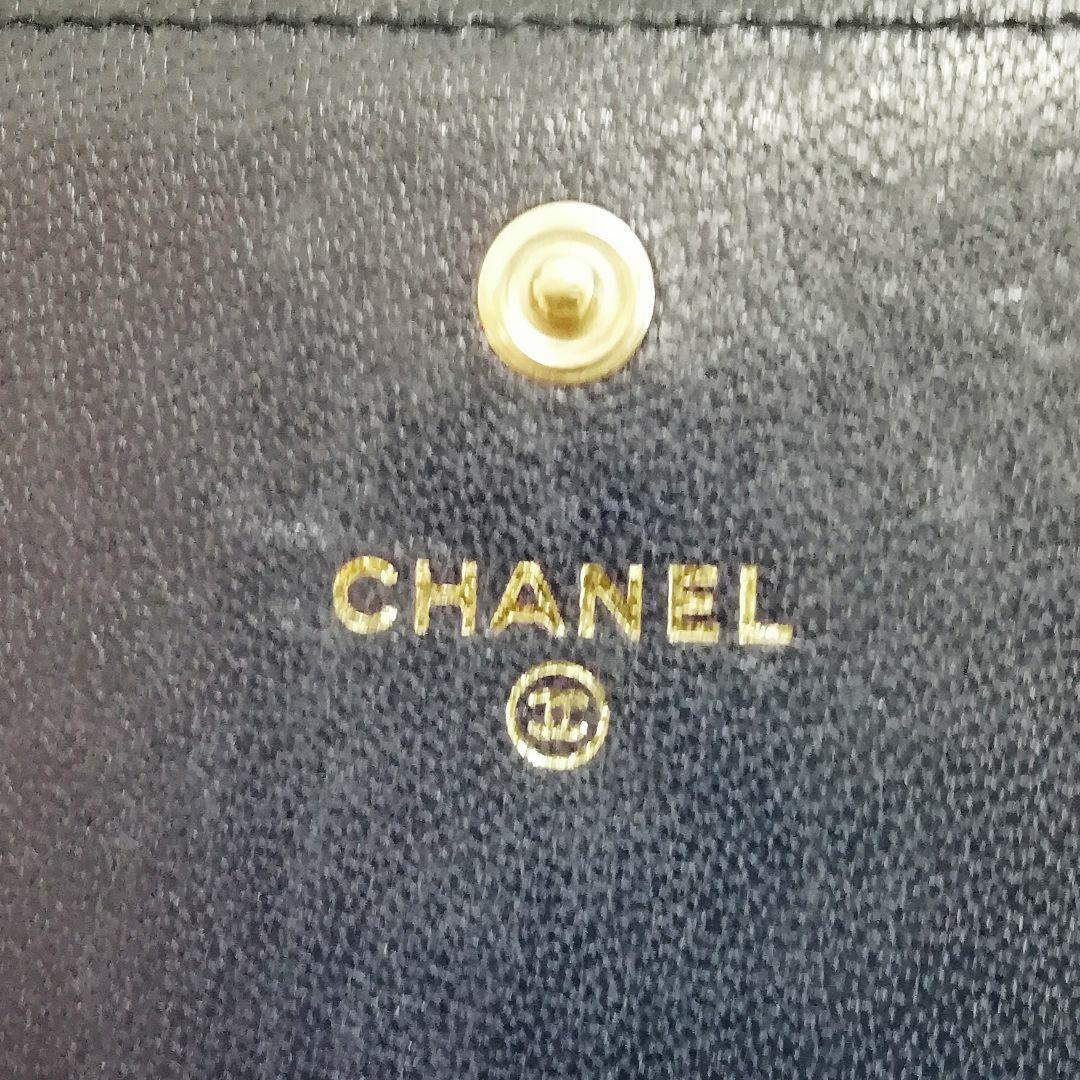 CHANEL（シャネル）Vステッチ マドモアゼル ラムスキン ウォレットなし型くずれ