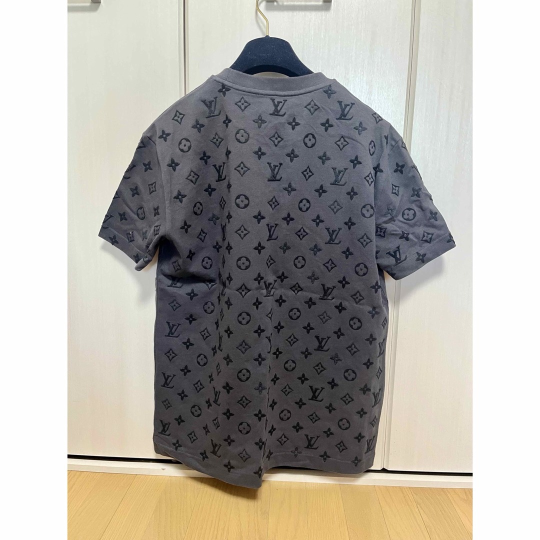 louis vuitton モノグラム　ロゴ　Tシャツ