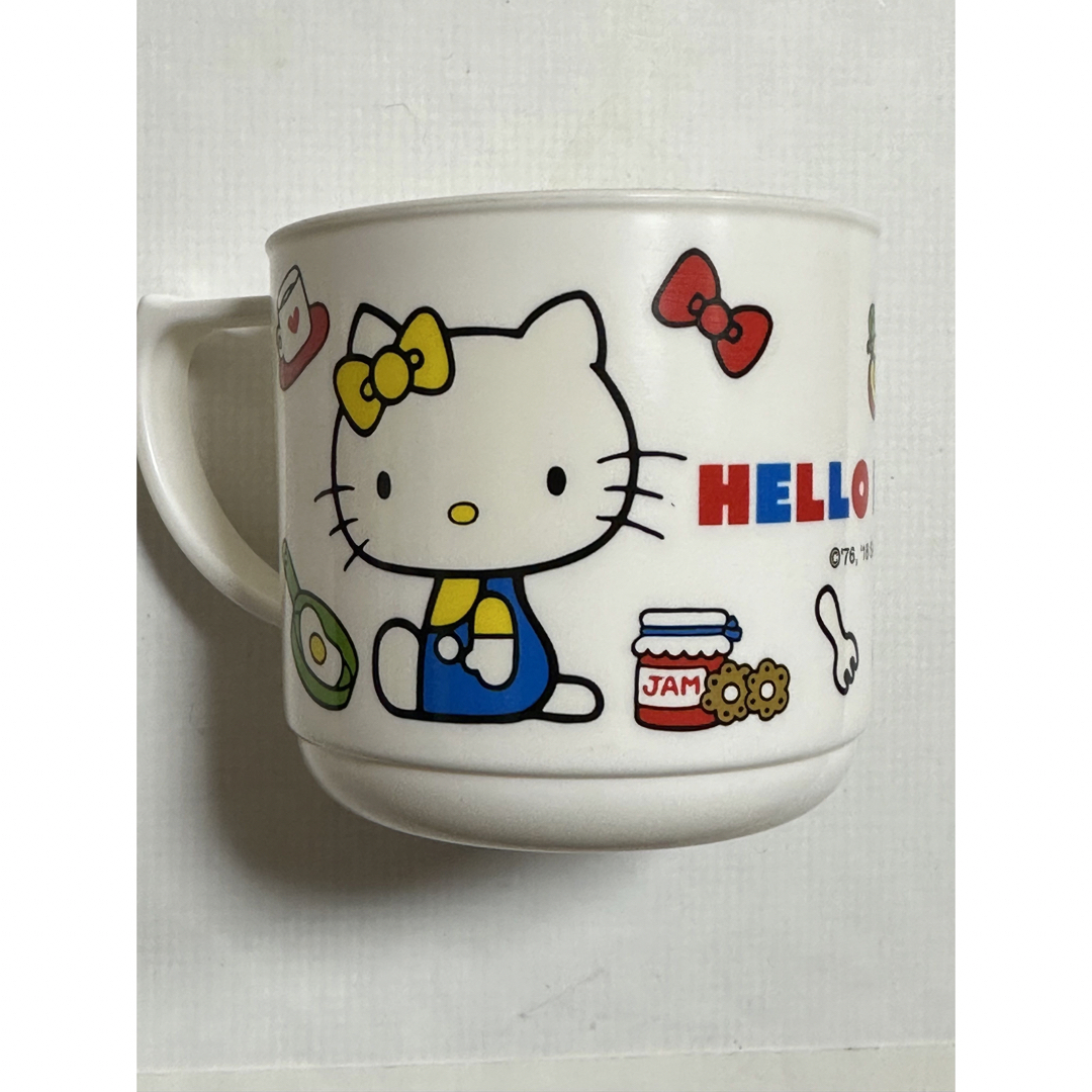 ハローキティ(ハローキティ)のHELLO KITTY マグカップ　ハローキティ　サンリオ　SANRIO エンタメ/ホビーのおもちゃ/ぬいぐるみ(キャラクターグッズ)の商品写真