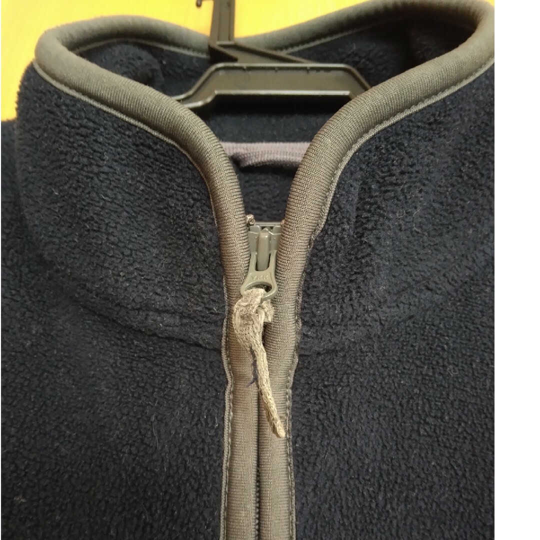 UNIQLO(ユニクロ)のユニクロキッズ150サイズフリースジャケット キッズ/ベビー/マタニティのキッズ服男の子用(90cm~)(ジャケット/上着)の商品写真