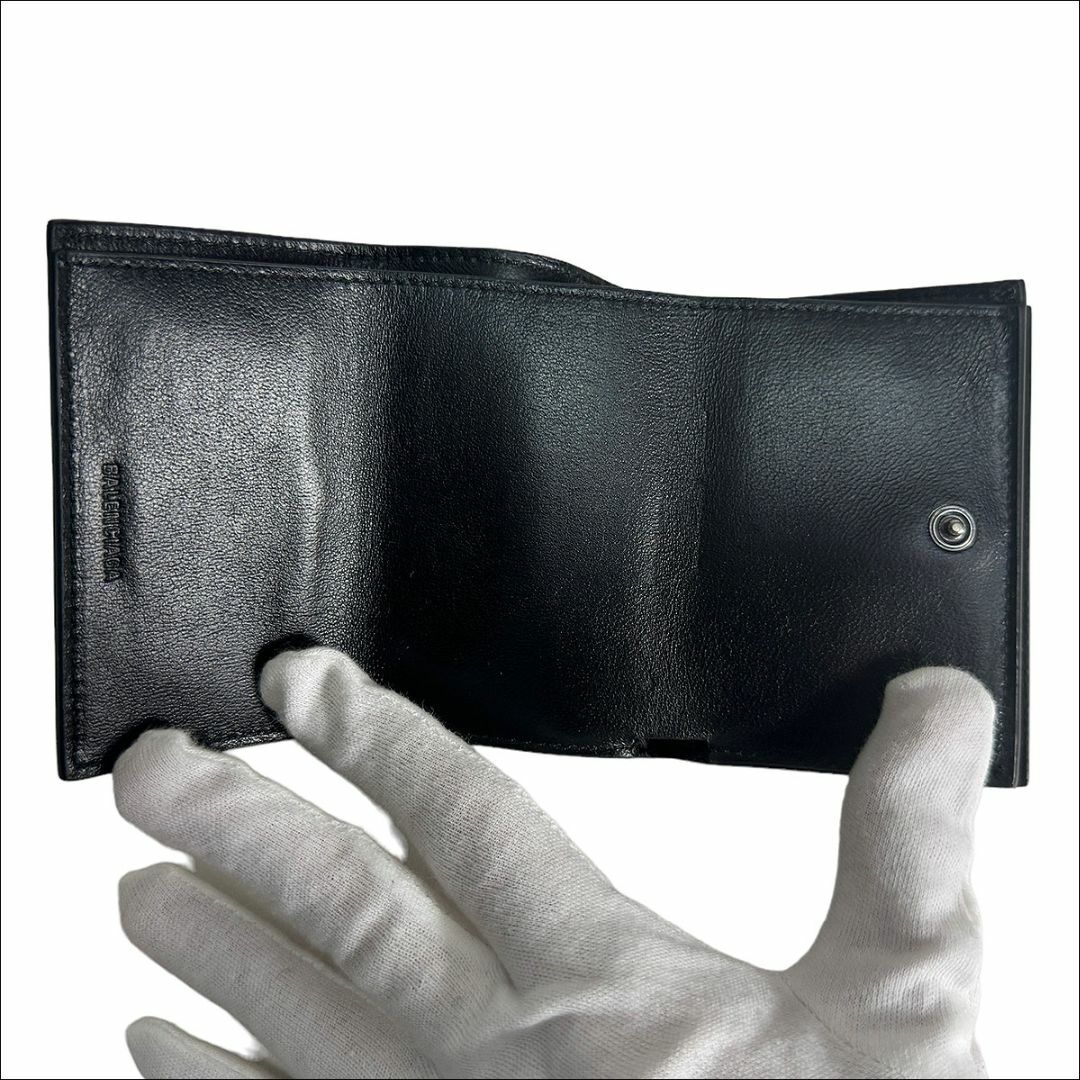 J7308 新品 バレンシアガ ESSENTIAL 3つ折り コンパクト財布 黒