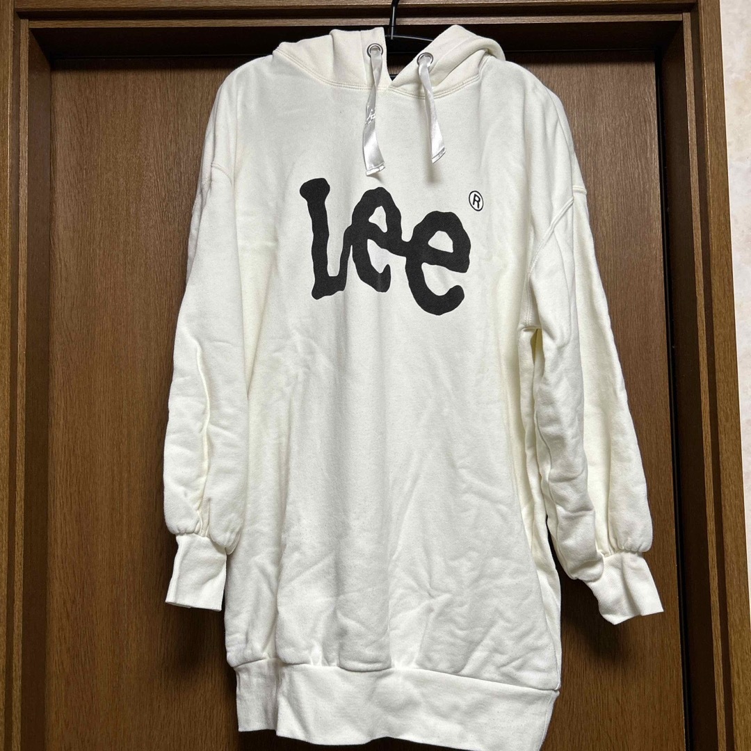 Lee(リー)のLee 🤍earth  music &ecology レディースのトップス(パーカー)の商品写真