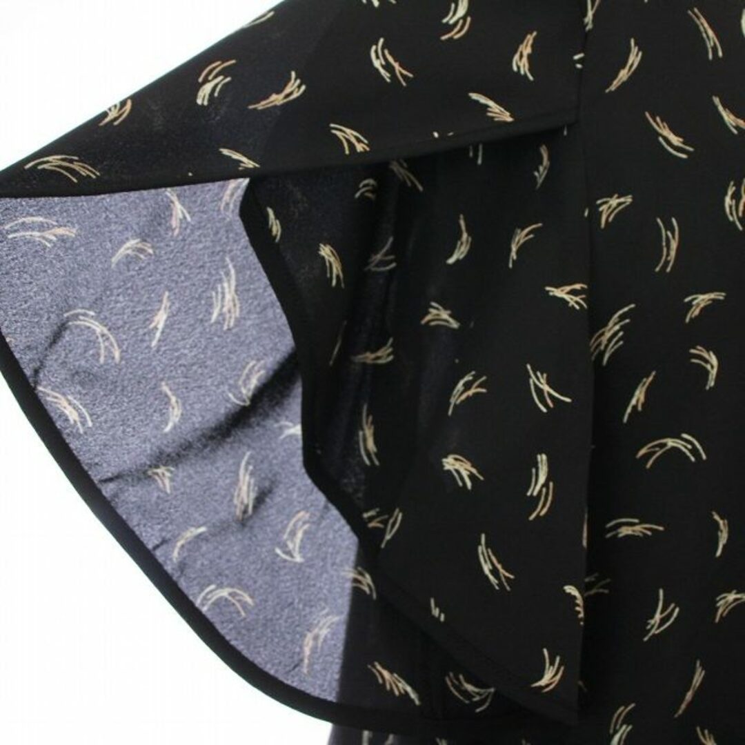 COUP DE CHANCE(クードシャンス)のクードシャンス フェザー柄フェミニンブラウス シアー 半袖 38 M ブラック レディースのトップス(シャツ/ブラウス(半袖/袖なし))の商品写真