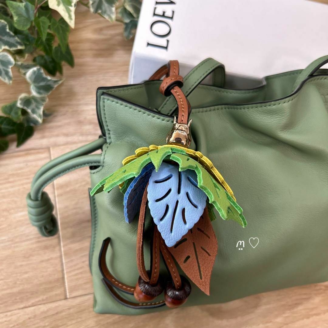 LOEWE ロエベ となりのトトロ リーフチャーム スタジオジブリコラボ LOEWE ロエベ となりのトトロ リーフチャーム スタジオジブリコラボ