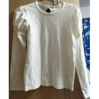 可愛い長袖ホワイトTシャツ　150cm(Tシャツ/カットソー)