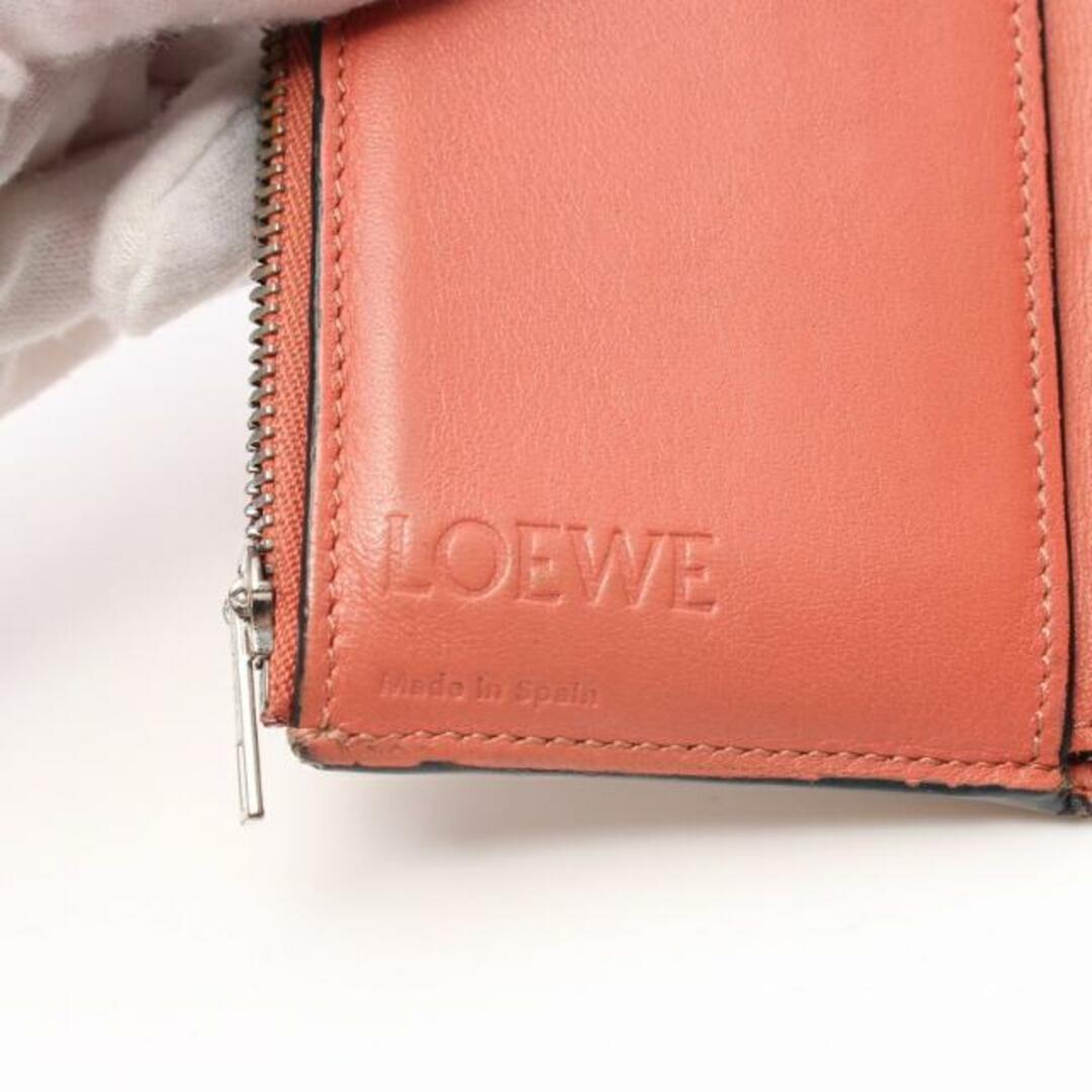 LOEWE(ロエベ)のバーティカル ウォレット スモール 三つ折り財布 レザー グレーベージュ ライトブラウン レディースのファッション小物(財布)の商品写真