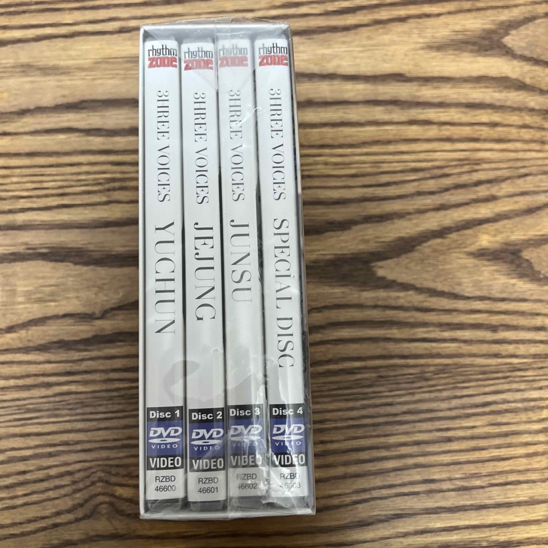 JYJ(ジェイワイジェイ)の3HREE　VOICES DVD エンタメ/ホビーのDVD/ブルーレイ(舞台/ミュージカル)の商品写真