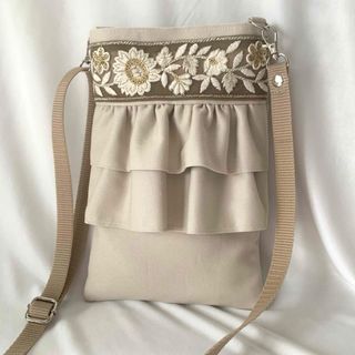 ハンドメイド　ショルダーバッグ　インド刺繍リボン　スマホポシェット　バッグ(バッグ)