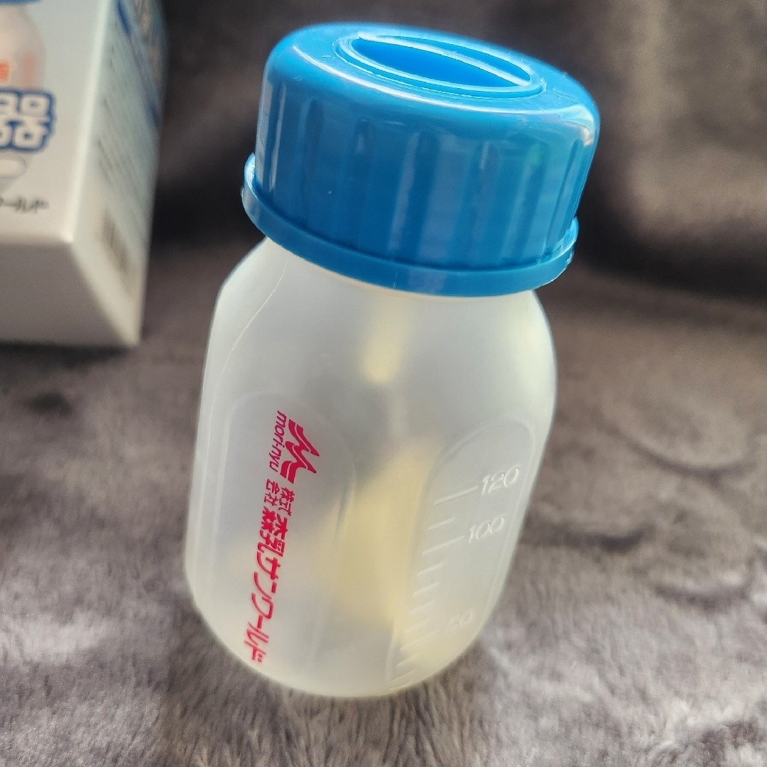 森乳サンワールド(モリニュウサンワールド)の【普通郵便】哺乳器120ml　細口(乳首スペア付) その他のペット用品(その他)の商品写真