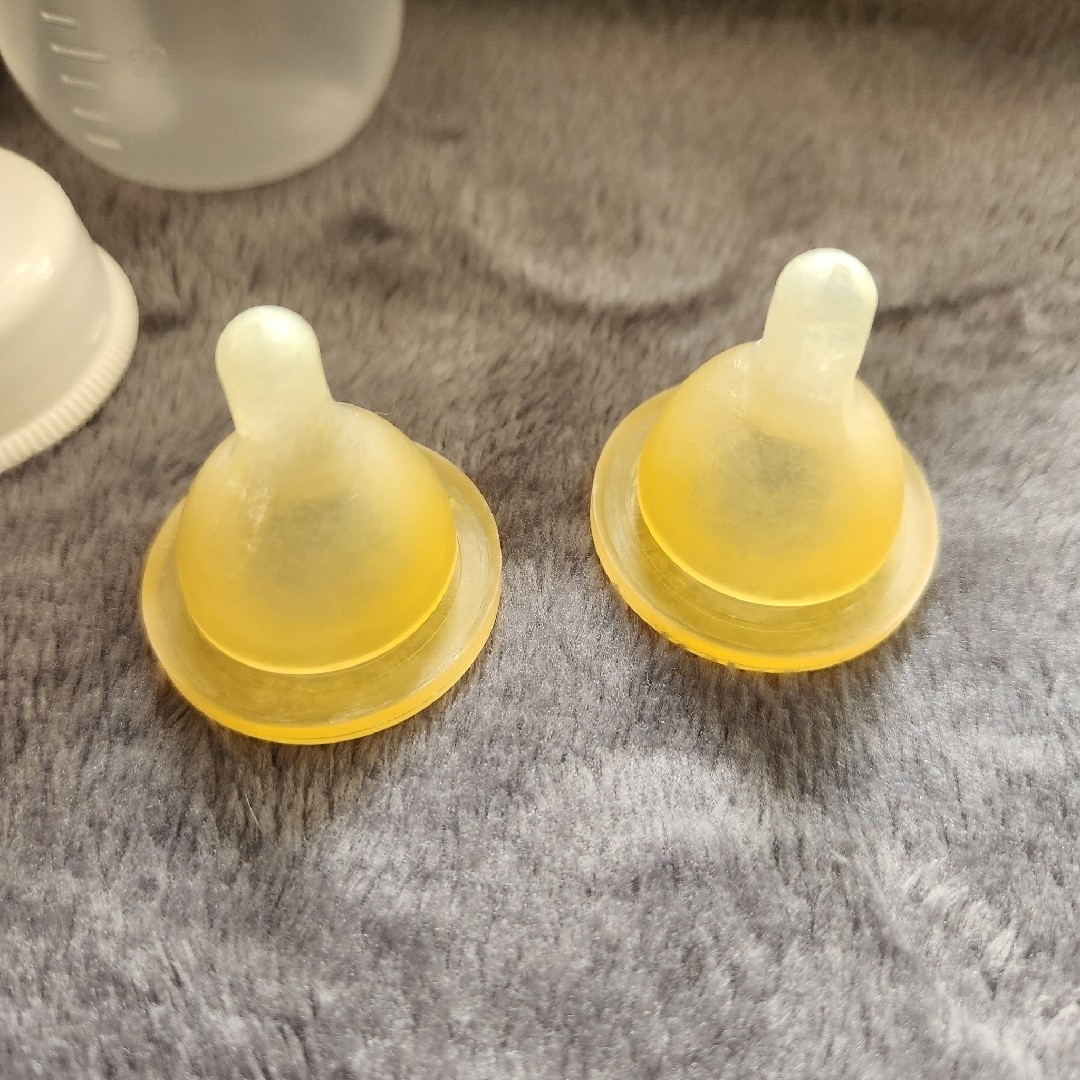 森乳サンワールド(モリニュウサンワールド)の【普通郵便】ペット用哺乳器120ml(中型〜大型犬の子犬用)乳首スペア付 その他のペット用品(犬)の商品写真