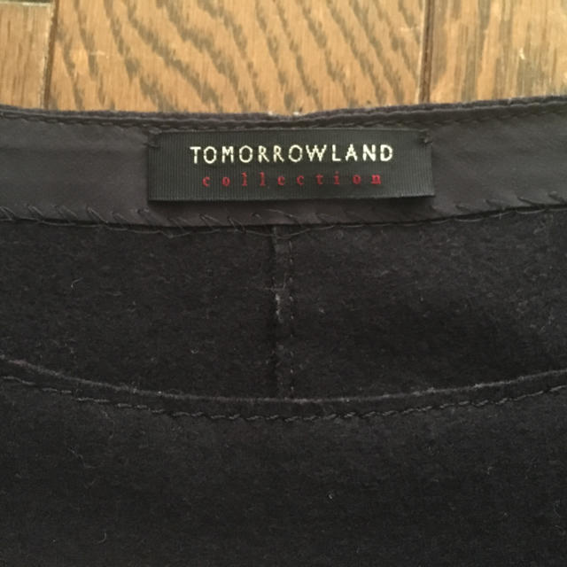 TOMORROWLAND(トゥモローランド)のトゥモローランド ヘプラム 濃紺   レディースのトップス(Tシャツ(長袖/七分))の商品写真