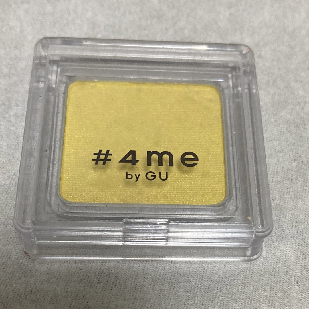 GU(ジーユー)の#4me byGU Wアイシャドウ45#YELLOW2g コスメ/美容のベースメイク/化粧品(アイシャドウ)の商品写真