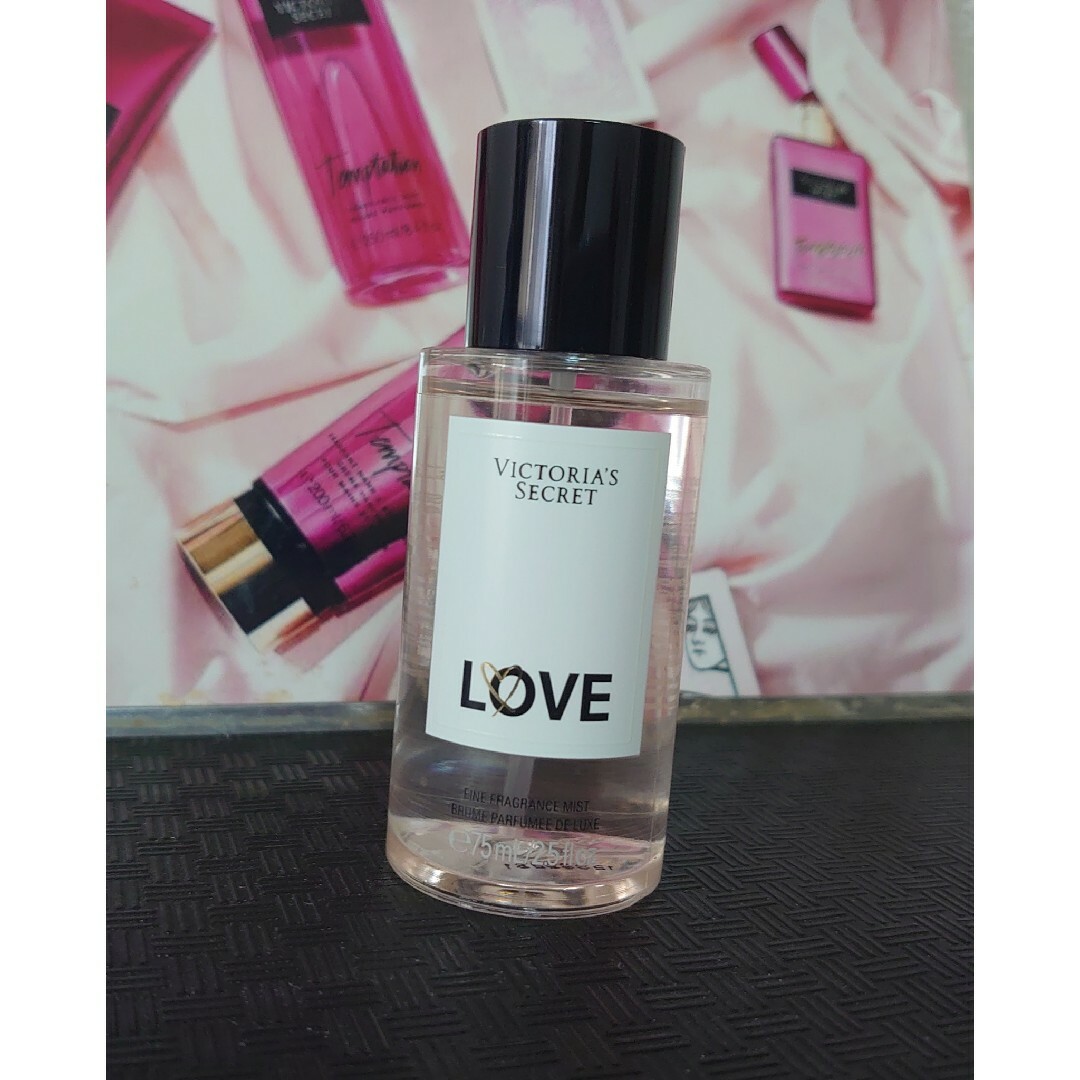 Victoria's Secret(ヴィクトリアズシークレット)のヴィクトリアシークレット LOVE fragrance パフューム ラブ コスメ/美容の香水(香水(女性用))の商品写真