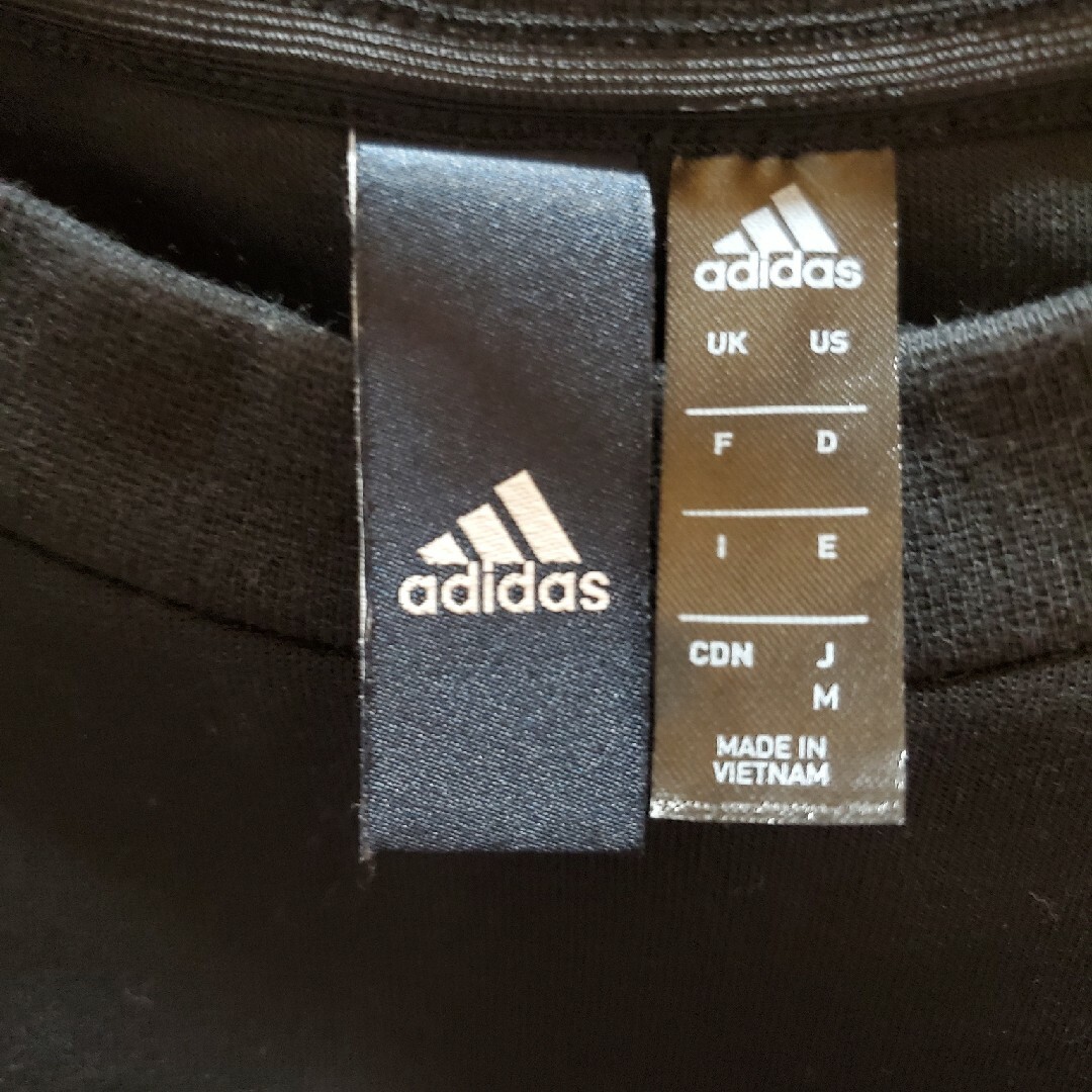 adidas(アディダス)の⭐美品⭐adidasアディダス レディーススウェットシャツ ブラック Mサイズ レディースのトップス(トレーナー/スウェット)の商品写真