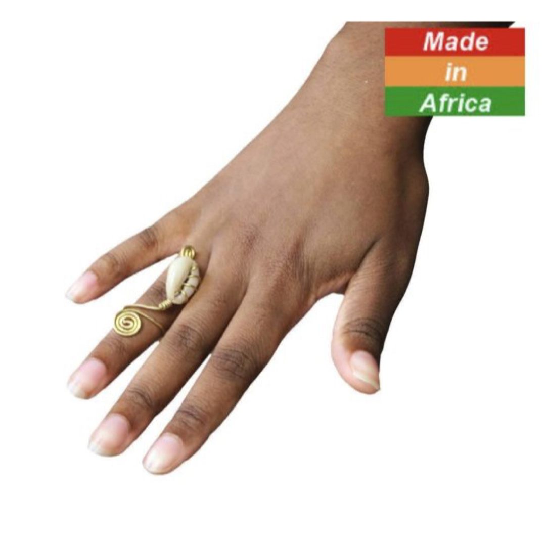 Made in Africa　フリーサイズ　真鍮　シェル　貝殻　リング　指輪 ハンドメイドのアクセサリー(リング)の商品写真