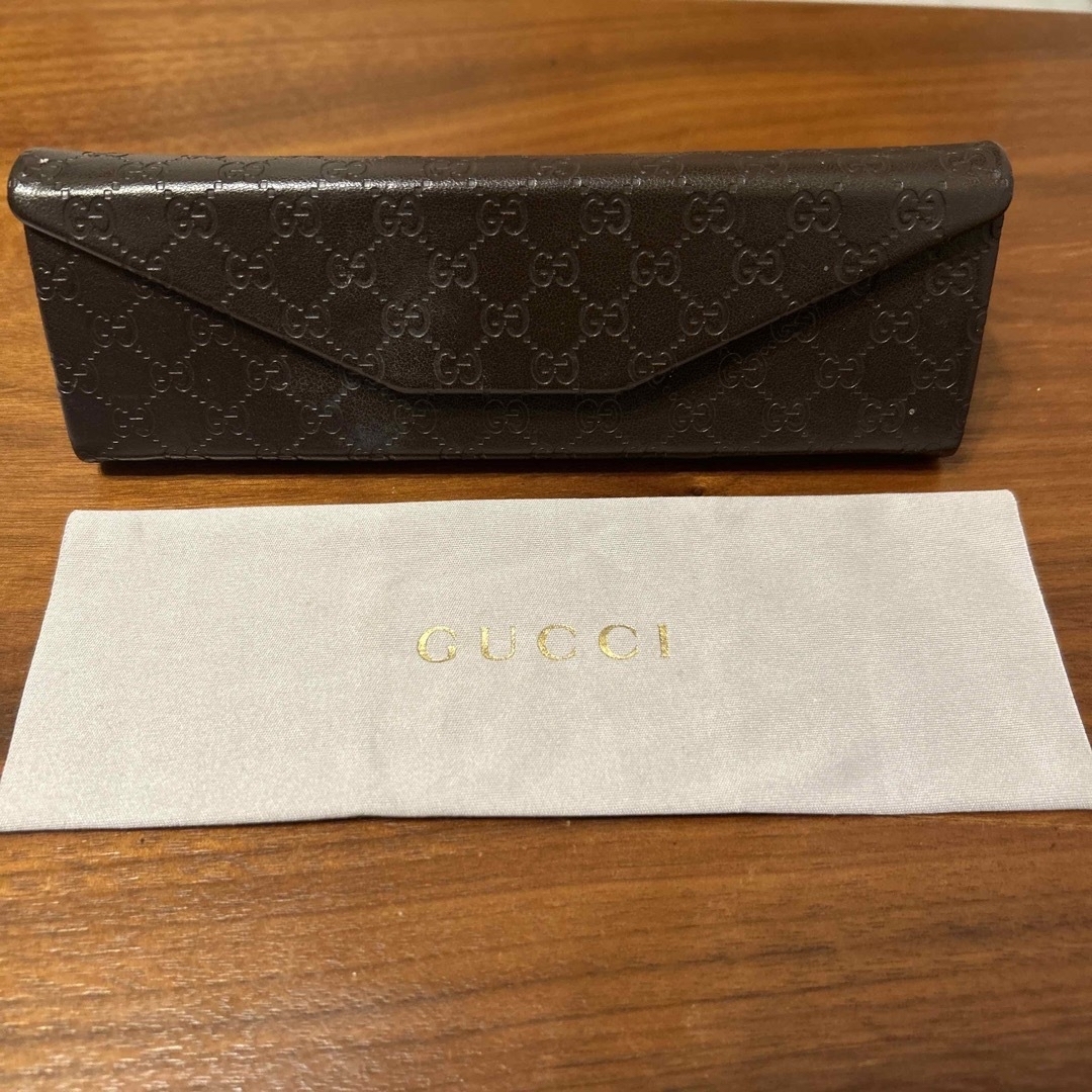 Gucci(グッチ)の【値下げ】GUCCIメガネケース レディースのファッション小物(サングラス/メガネ)の商品写真