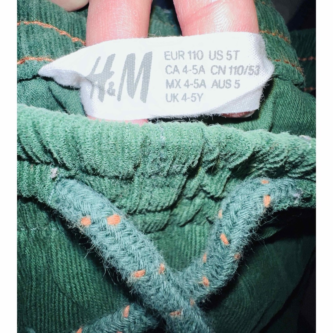 H&M(エイチアンドエム)のH&M キッズ　110  コーデュロイ パンツ キッズ/ベビー/マタニティのキッズ服男の子用(90cm~)(パンツ/スパッツ)の商品写真