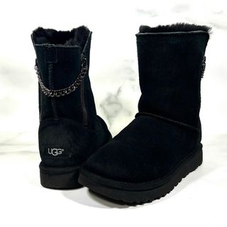 アグ(UGG)の【美品】UGG クラシック ショート スパークル ジップ ブーツ 黒 22.0(ブーツ)